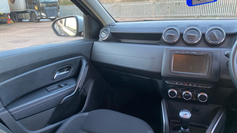 Dacia Duster 1.6 SCe Prestige 5dr Petrol Estate